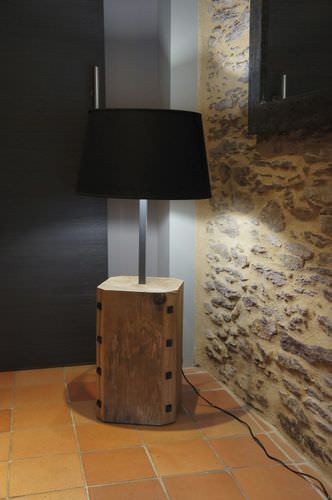 Stehleuchte - KUB BRASERO - Holz / modern / mit Kabel