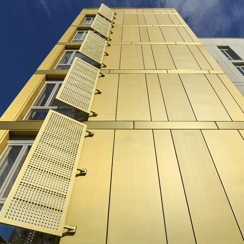 Zink-Fassadenverkleidung - elZinc RAINBOW&reg; GOLD - ASTURIANA DE LAMINADOS - Paneel / recycelbar / nachhaltig