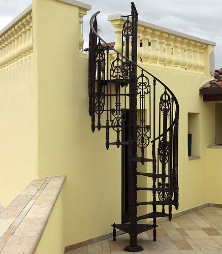 Wendeltreppe - C 120 - Ghisarredo - Gusseisenstufen / mit Stahlstruktur / für Privatgebrauch