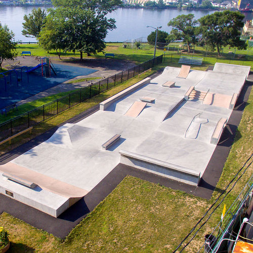 Beton-Skatepark - COLLINS PARK - Spohn Ranch Skateparks