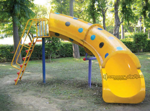 Drehende Rutsche - PGSD-33 - Arihant Industrial Corporation Limited - für Spielplätze / rohrförmig