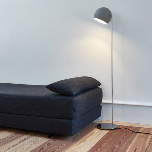 Stehleuchte - TILT GLOBE - Nyta - lackiertes Aluminium / modern / mit Kabel