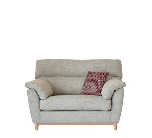 Moderner Sessel - ADRANO : SNUGGLER - ercol - Stoff / Eiche / mit Kissen