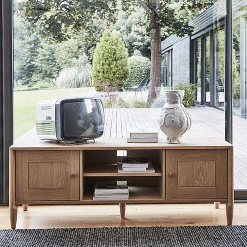 Modernes Fernsehmöbel - CAPENA - ercol - lowboard / Eiche