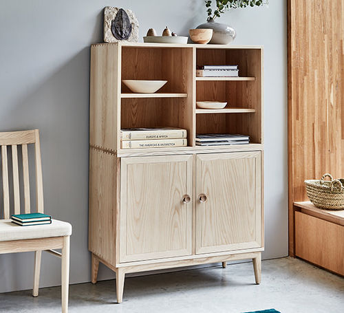 Hohes Sideboard - NOVOLI : 4355(H) - ercol - klassisch / Esche / mit Regal