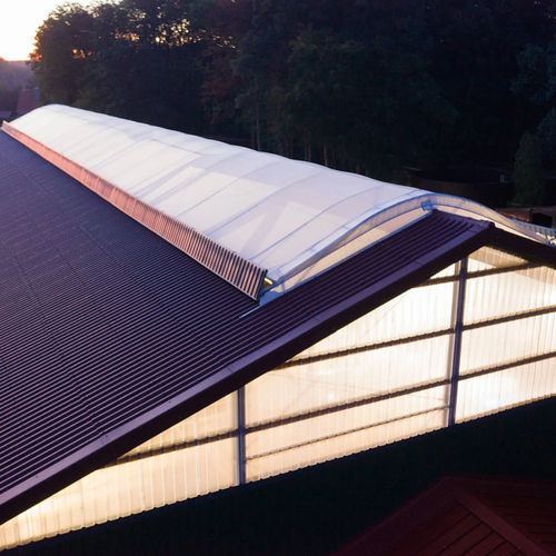 Belüftetes Firstblech - Lubratec® Light Ridge - Huesker - lichtdurchlässig