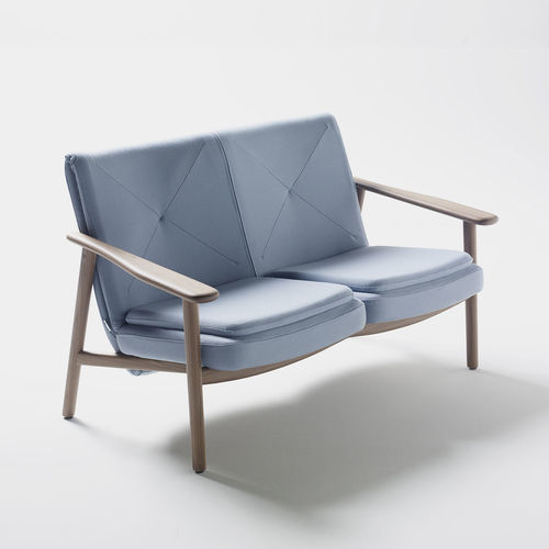 Sofa / skandinavisches Design - Paleta - Bosc - Stoff / mit Armlehnen / grau