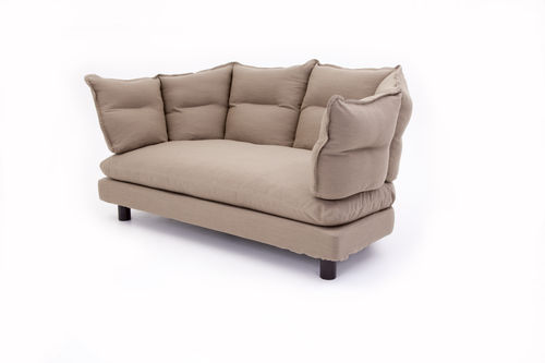 Modernes Sofa - ENVELOPPE - LK Hjelle - Stoff / beige / von Inga Sempé