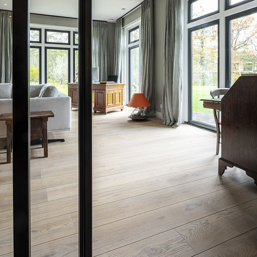 Mehrschichtparkett - G.05 - Dennebos Flooring - Fischgrät / gealtert / verklebt