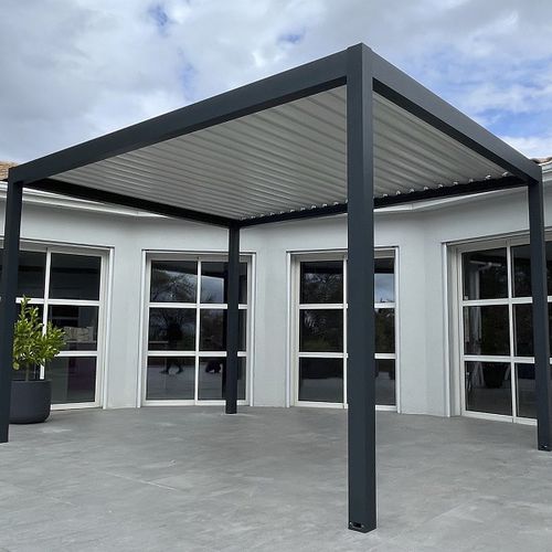 Selbsttragende Pergola - SPR03 4x3m - AXIUM solutions aluminium - extrudiertes Aluminium / thermolackiertes Aluminium / mit orientierbaren Lamellen