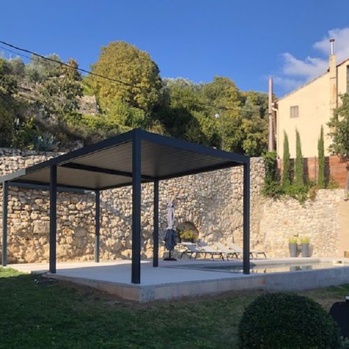 Selbsttragende Pergola - SPR02 6x3m - AXIUM solutions aluminium - extrudiertes Aluminium / thermolackiertes Aluminium / mit orientierbaren Lamellen