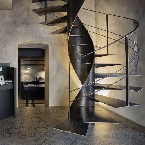Spindeltreppe - Etika - Officine Sandrini - Metallstufen / mit Metallstruktur / für Privatgebrauch
