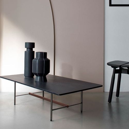 Moderner Couchtisch - SISTER - Coedition - Eiche / Nussbaum / Gestell aus Metall