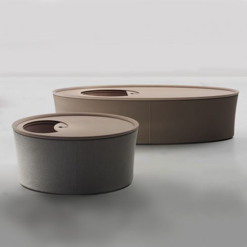 Moderner Couchtisch - PNOI - DIMENSIONE CHI WING LO - Natureiche / Sucupira / Leder