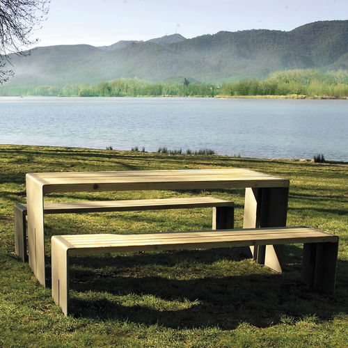Moderner Picknicktisch - LAFORET - Colomer - Kiefer / Gestell aus Stahl / rechteckig