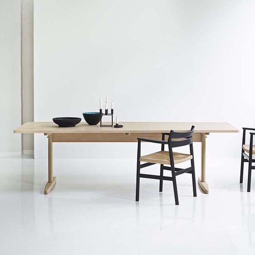 Moderner Tisch - SHAKER - DK3 - Eiche / Massivholz / MDF