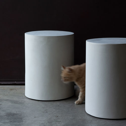 Couchtisch / minimalistisches Design - LAND.40 SPECIAL - LOVECEMENT - Faserzement / Gestell aus Faserbeton / rund