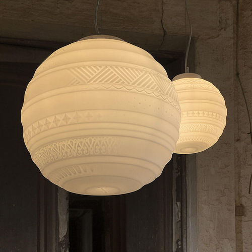 Hängelampe - BRAILLE - KARMAN - Milchglas / modern / mit Kabel