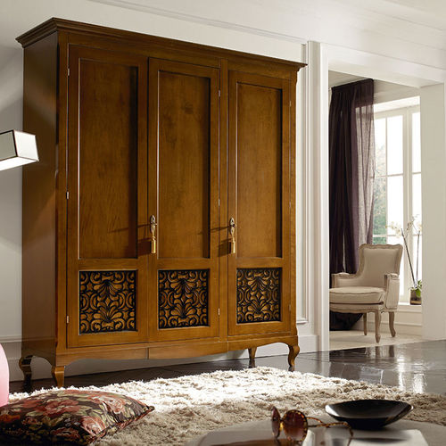 Klassischer Kleiderschrank - CAPRI - Villa Nova Italia - lackiertes Holz / mit Schwingtür