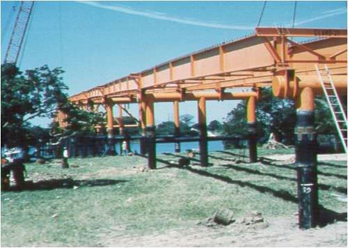 Stahlsäule - Short span steel - Fertigbau