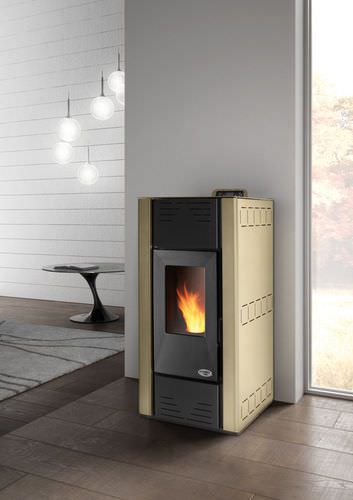 Wasserführender Kaminofen / Pellet - MALAGA  - KARMEK ONE SRL - modern / Stahl