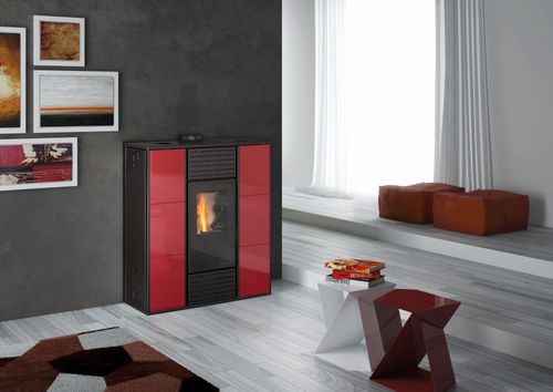 Wasserführender Kaminofen / Pellet - SIVIGLIA  - KARMEK ONE SRL - modern / Stahl