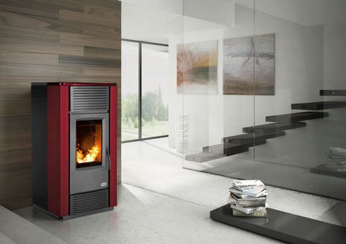 Wasserführender Kaminofen / Pellet - LONDRA  - KARMEK ONE SRL - modern / Stahl
