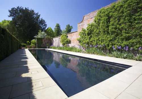 Schwimmbecken für Außenbereich - LUXURY - GUNCAST SWIMMING POOLS - erdverlegt / Stein