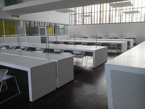 Moderner Tisch - V-korr Creative Surface - Mineralwerkstoff / rechteckig / für Bibliotheken