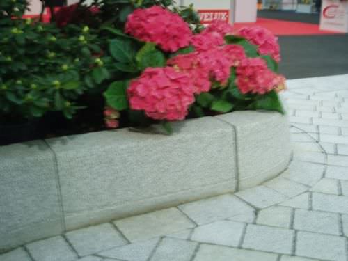 Randstein für Garten - SAGOMATA - mvb - Bordstein / Beton / gebogen