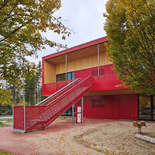 Dekorplatte zur Außenraumgestaltung - CELLON - KITA GILCHING - Bruag Design Factory AG - wandmontiert / HPL / perforiert