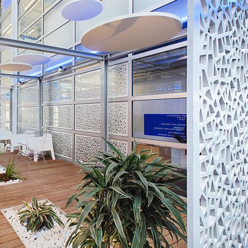 Abnehmbare Trennwand - THERME DE DAX - Bruag Design Factory AG - festinstalliert / Schiebe / Holz