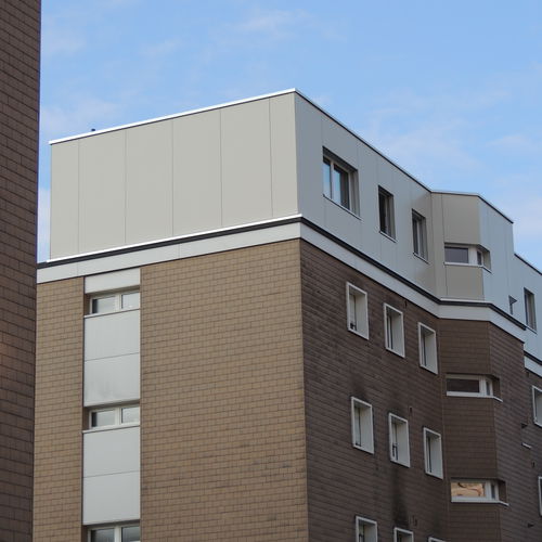 Paneel-Fassadenverkleidung - CELLON - STADTBACHSTRASSE BADEN - Bruag Design Factory AG - Verbundwerkstoff / HPL / glatt