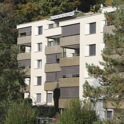 HPL-Geländer - CELLON - MFH LÄNGWEIHERSTRASSE - Bruag Design Factory AG - Platten / für Außenbereich / für Balkon