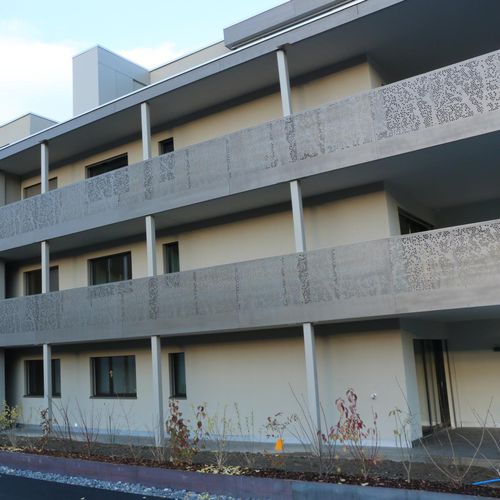 HPL-Balustrade - MFH SAGIWEG - Bruag Design Factory AG - Platten / für Außenbereich / für Balkon