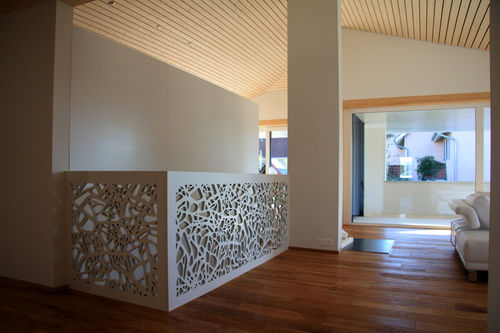 Holzgeländer - EFH WIEZIKON - Bruag Design Factory AG - Platten / für den Innenraum / für Treppen
