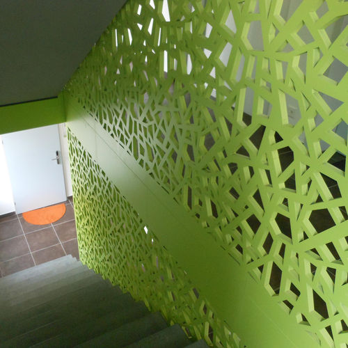 MDF-Geländer - IMMEUBLE ADMINISTRATIF & PPE SA RECONVIL - Bruag Design Factory AG - Platten / für den Innenraum / für Treppen