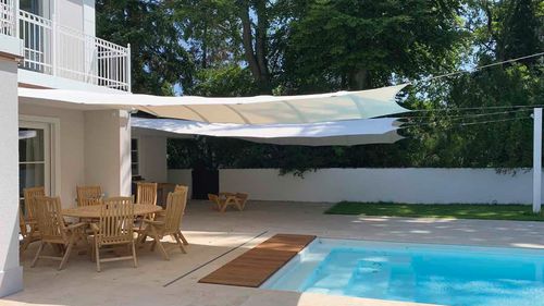 Wasserundurchlässiges Sonnensegel - SQUARE4SUN | CROSS PRO - Bahama GmbH - UV-beständig / automatisch / windfest
