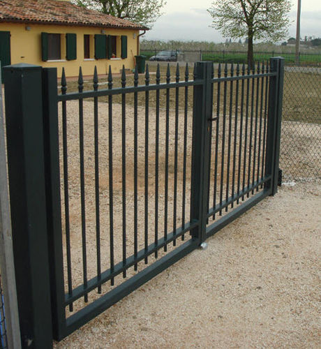 Einflügeliges Tor - DRIVEWAY  - Libra Industriale spa - Stahl / mit Stangen / für Gewerbegebrauch