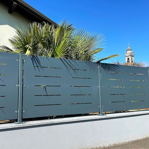 Plattenzaun - MASK - Libra Industriale spa - für Wohnhaus / galvanisiertem Stahl / durchbrochen