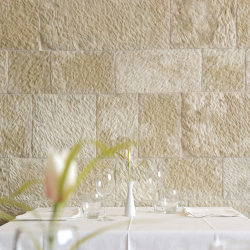 Beton-Verblendplatte - POBLET  - SAS PREFABRICADOS DE HORMIGON SA - Innenbereich / für neuen Unterbau / modern