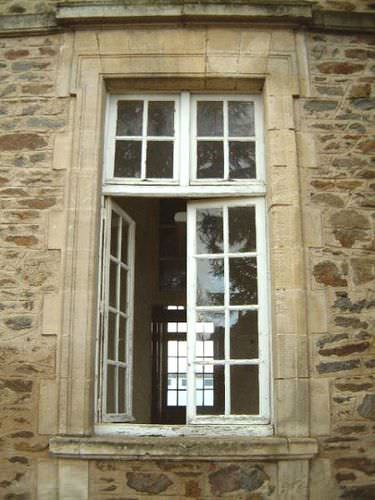 Stein-Fensterfasche - bca materiaux anciens