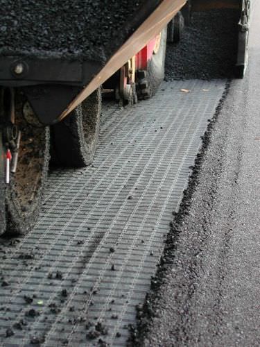 Verstärkendes Geogitter - ASPHALTGRID - Geosintex - Straßenbelag / Polyester / mit Teer-Polymer-Beschichtung