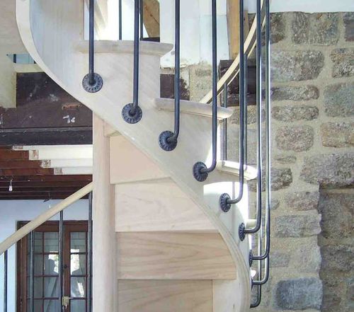 Wendeltreppe - BISTROT - ESCALIER DESIGN 14 - Holzstufen / mit Holzstruktur / modern