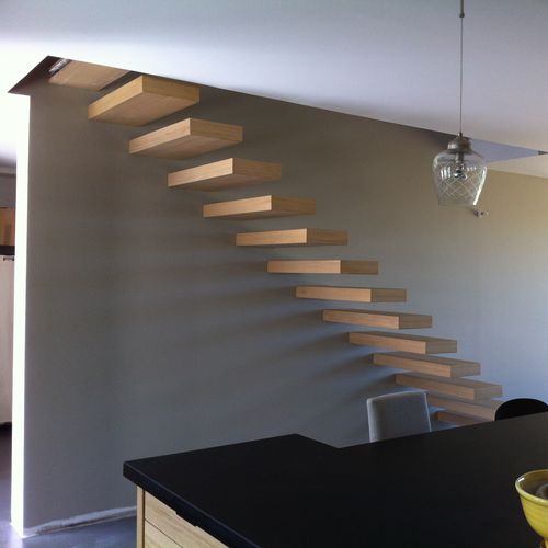 Gerade Treppe - ESCALIER DESIGN 14 - Holzstufen / modern / Fertig