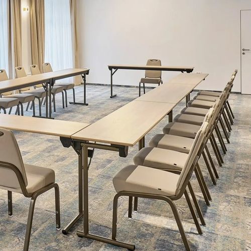 Moderner Besprechungstisch - SYSTEM-C - burgessfurniture - Holz / Stahl / Gestell aus Stahl