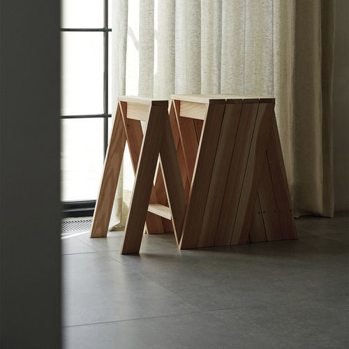 Moderner Hocker - ISHINOMAKI  - AUDO - Holz / Gestell aus Holz / gelb