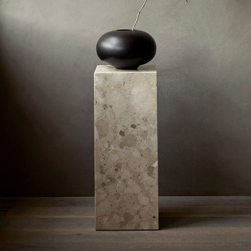 Moderner Säulenfuß - PLINTH - AUDO - Marmor