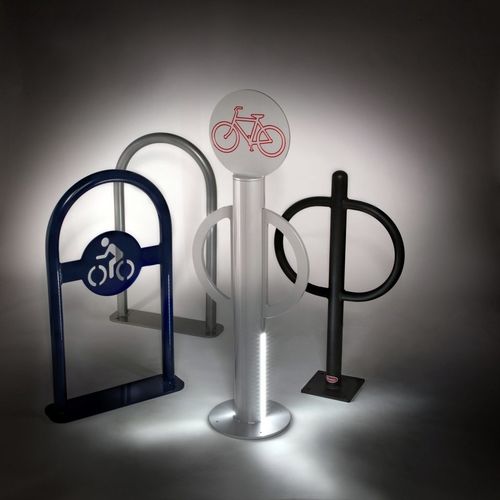 Bodenstehender Fahrradständer - BR-P - Brasco International Inc. - doppelt / mit integrierter LED-Beleuchtung / für Innenbereich