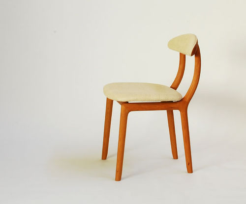 Moderner Stuhl - KAKI NO ISU - Miyazaki Chair Factory - für den Innenraum / Stoff / Holz